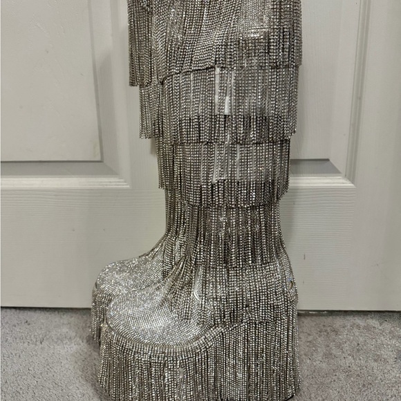 Glamorous Silver Fringe Heeled Boots - Picture 4 of 5